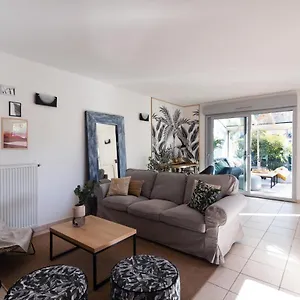 https://guilhermy-maison-contemporaine-avec-jardin.midi-pyreneeshotels.com